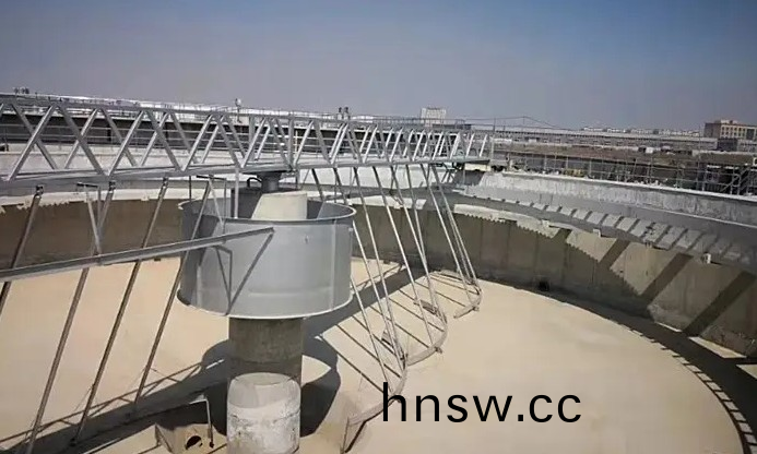 ZQXN型(xing)週邊傳動全(quan)橋虹吸式吸泥機