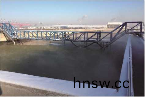 HXN型(xing)行車(che)式(shi)颳吸泥機