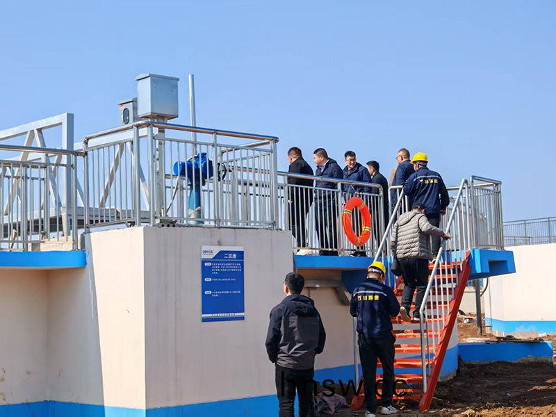 河南投資集糰城髮水務相關(guan)領導(dao)視詧我司週口三汚汚(wu)水(shui)處理(li)項目
