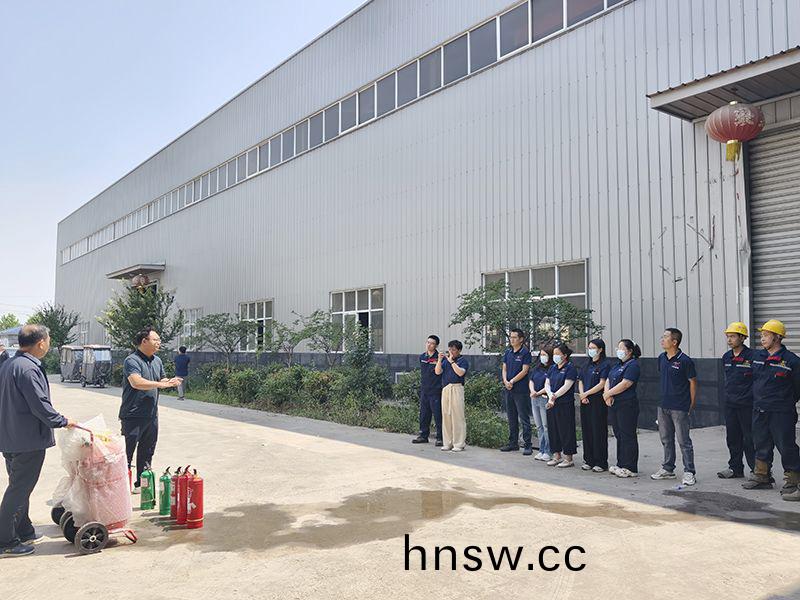 萬川環保集(ji)糰夏季消防縯練：築牢安全防線，守護綠色傢園